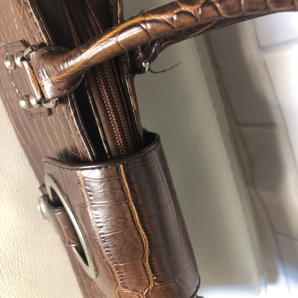 Brown Patent Leather Tote Handbag Purse LR Linear 12 Inches Long 6 Inches Tall - Picture 11 of 12